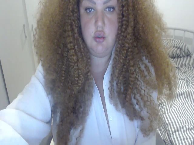 Live sex webcam photo for Smiley_doll #269242969