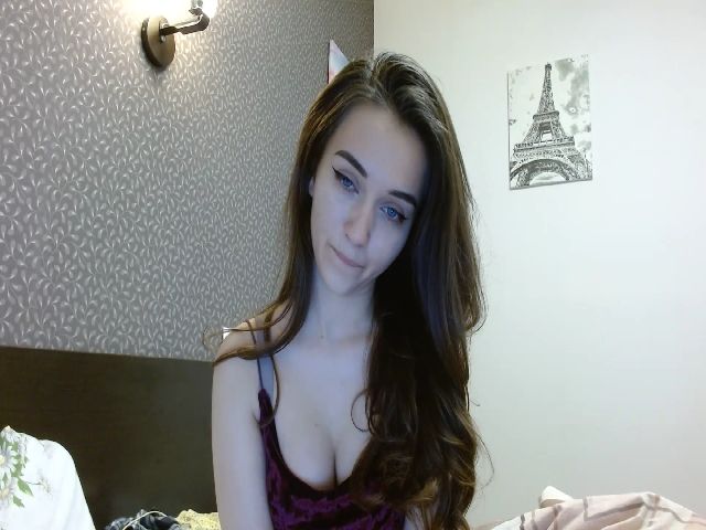 Live sex webcam photo for Am_mila1 #269228465