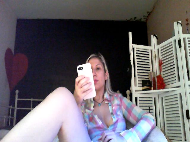 Live sex webcam photo for Marvel33 #269233370