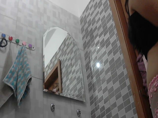 Live sex webcam photo for SweetYuna #269237724