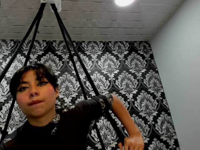 Live sex webcam photo for NinaEvanss1 #269233325