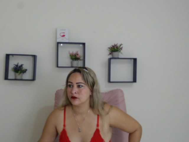 Live sex webcam photo for WandaFox #269236860