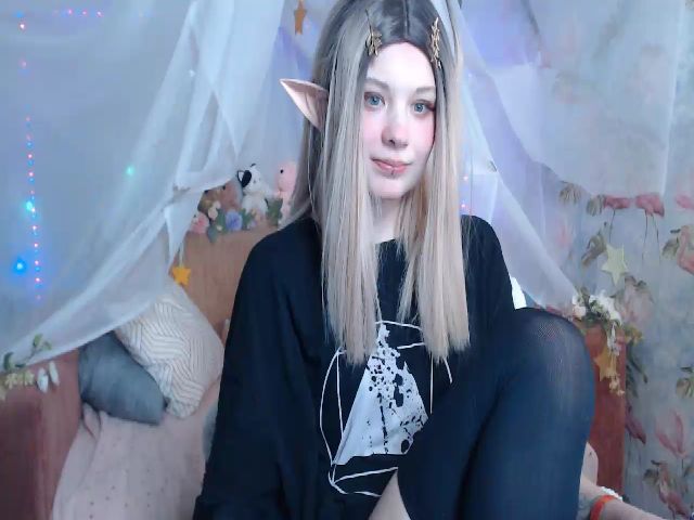 Live sex webcam photo for Miss_Toree #269228867