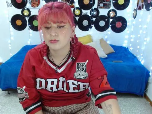 Live sex webcam photo for eir-avyanna #269228283