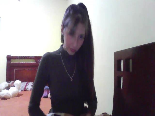 Live sex webcam photo for michu_20 #269229362