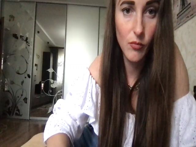 Live sex webcam photo for Littlelena18 #269237973