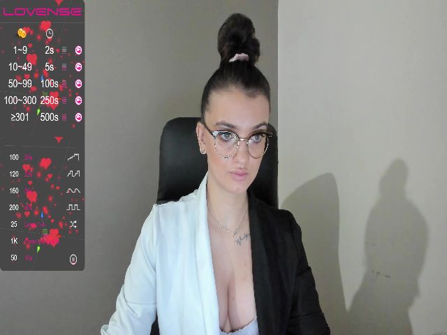 Live sex webcam photo for aami_love #269237859