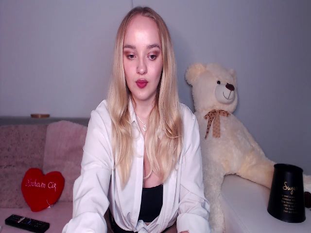 Live sex webcam photo for MercedesRay #269239943