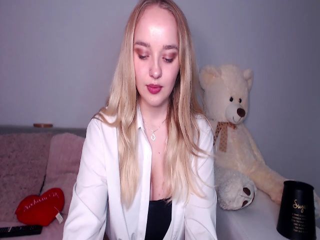 Live sex webcam photo for MercedesRay #269240557
