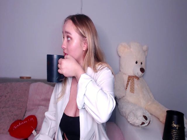 Live sex webcam photo for MercedesRay #269243249