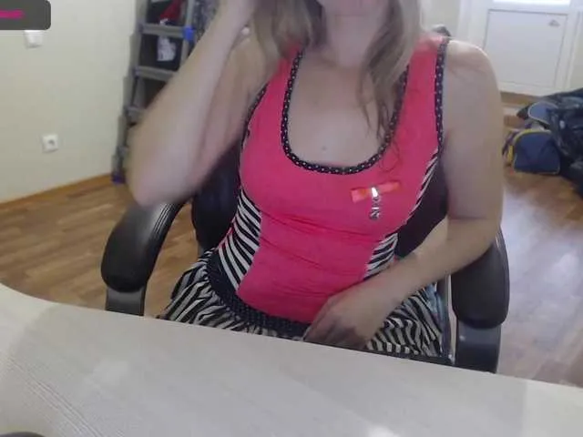 Live sex webcam photo for lisenok-888 #269256019