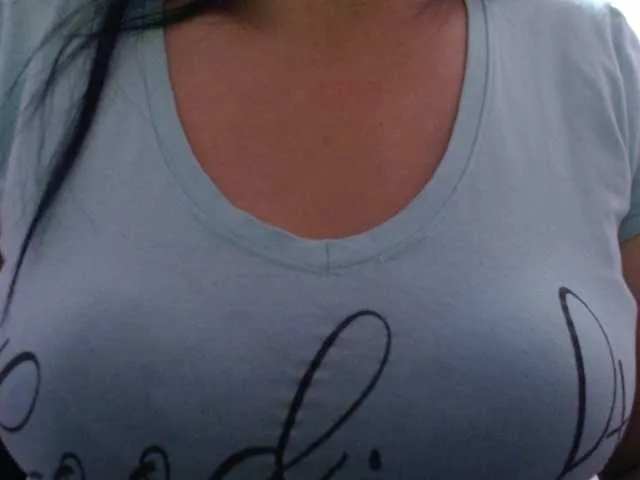 Live sex webcam photo for luzzyhot #269261883
