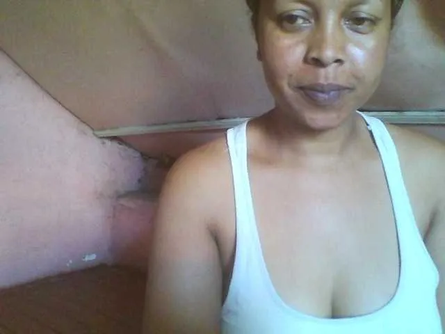 Live sex webcam photo for big-ass-sexy #269256320