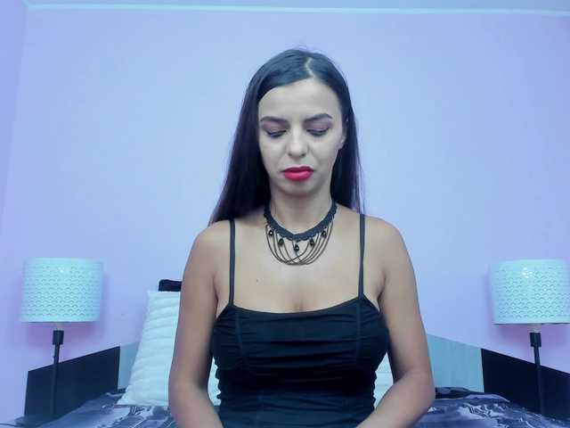 Live sex webcam photo for JuliaHayes90 #269256129