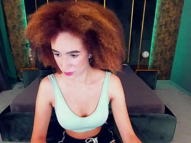 Live sex webcam photo for RaffaelaC #269251307