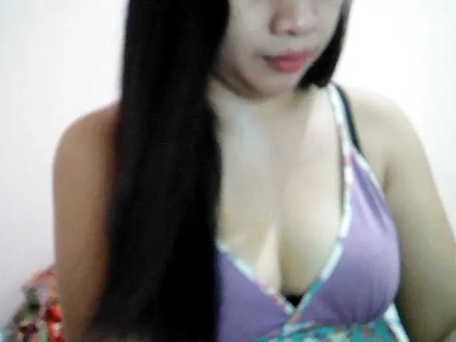 Live sex webcam photo for HottiessOne #269256459