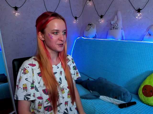 Live sex webcam photo for KiraLiLime #287990121