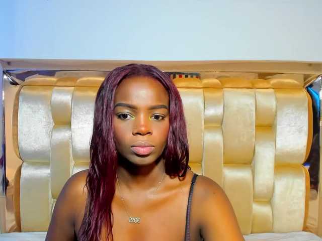 Live sex webcam photo for vickyquinn #269256402