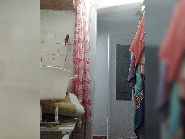 Live sex webcam photo for Alenushka888 #269250858