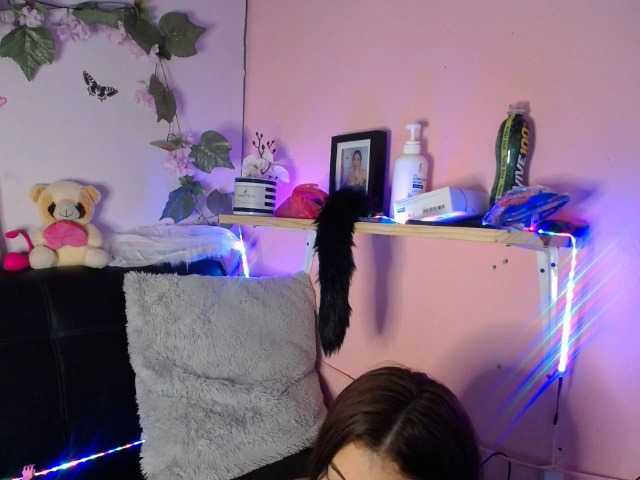 Live sex webcam photo for coraline07 #269247248