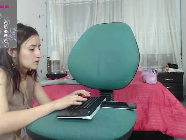 Live sex webcam photo for Perla-Teen #269247109