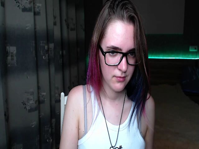 Live sex webcam photo for Ella_Hudson #269247764