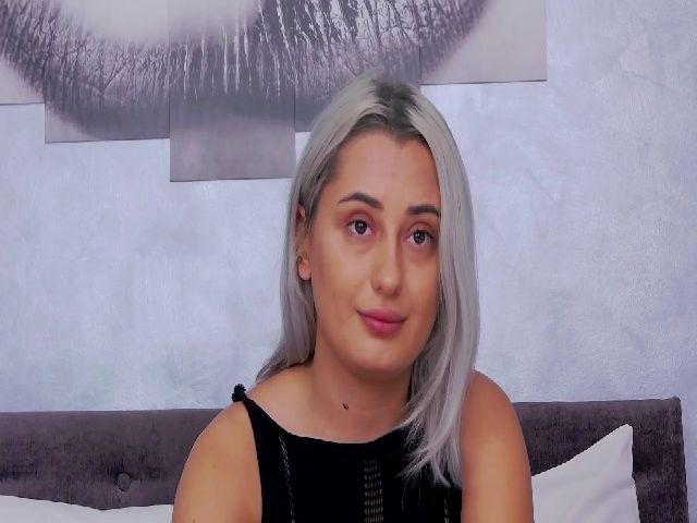 Live sex webcam photo for AnissaMaze #269252091