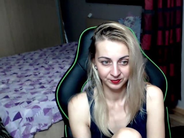 Live sex webcam photo for MirabelaSweet #269258952