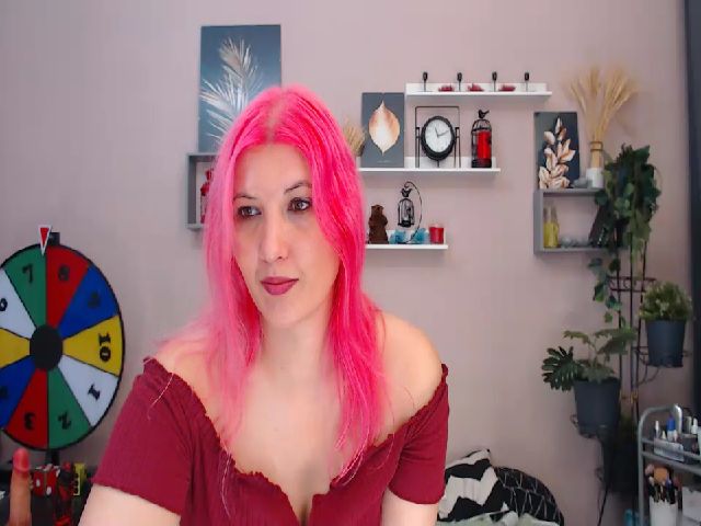 Live sex webcam photo for OliSunny #269265276