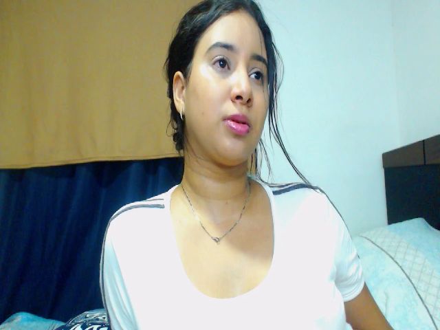 Live sex webcam photo for Mia_sweetss #269248504