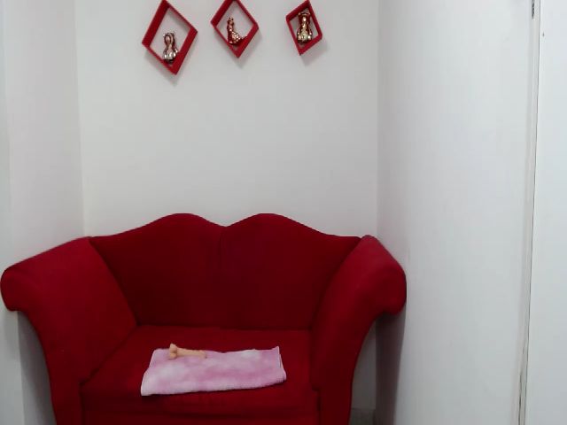 Live sex webcam photo for SWEET01LOVE #269258229