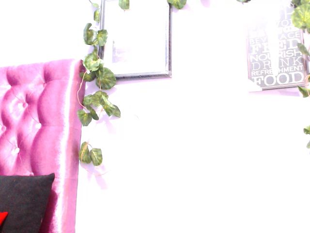 Live sex webcam photo for CristalClock #269249336
