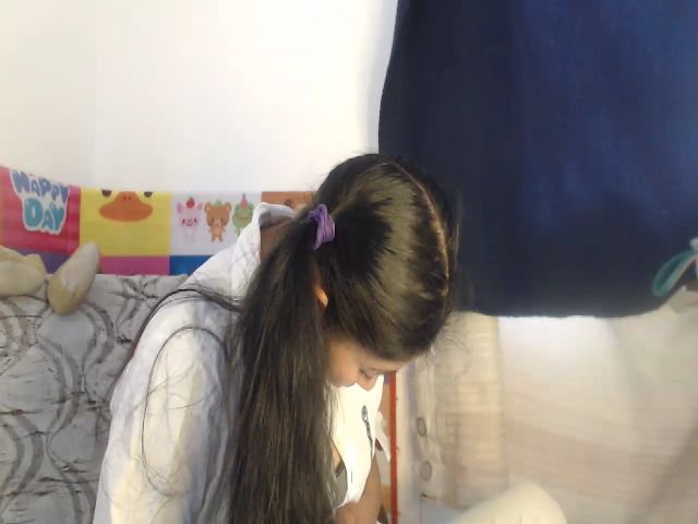 Live sex webcam photo for CHILENITAHOT #269262354