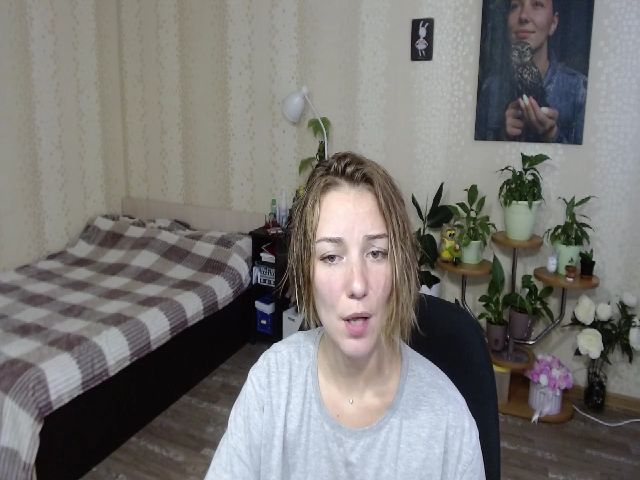 Live sex webcam photo for Emi_lywild #269252485