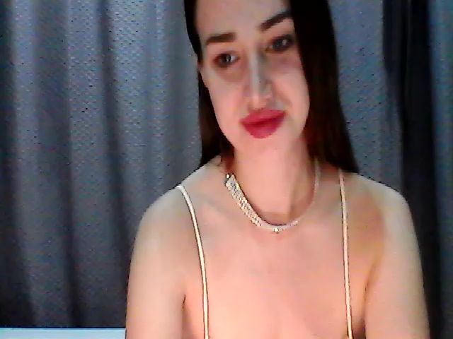 Live sex webcam photo for EmiliyaFoxy #269259213