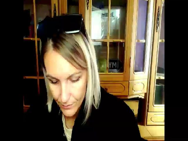 Live sex webcam photo for MiliEsiens #269252449