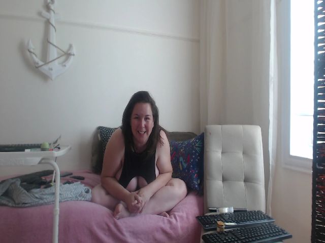 Live sex webcam photo for voluptuousDDD #269263277