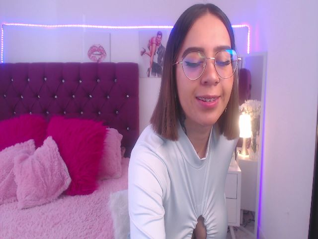 Live sex webcam photo for SamPuckett #269259870