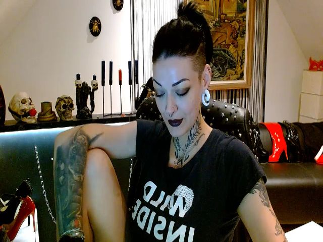 Live sex webcam photo for DaemonInk #269262696