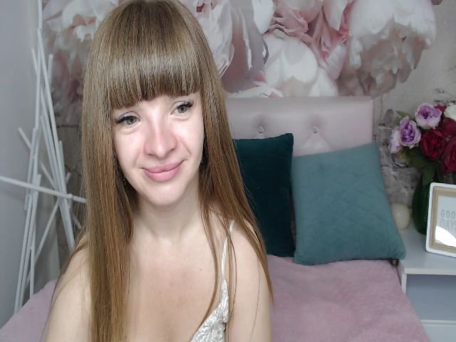 Live sex webcam photo for Ssexy_Kitty #269257596