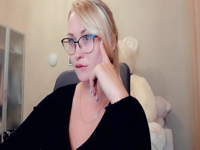 Live sex webcam photo for Mistress_Eva_ #269257568