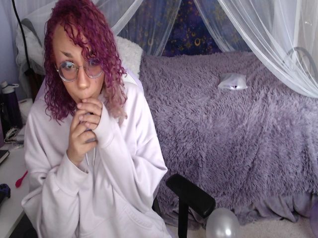 Live sex webcam photo for KawaiiErotica #269265100