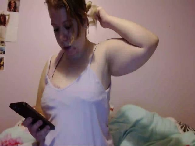 Live sex webcam photo for LouiseHazel #269264130