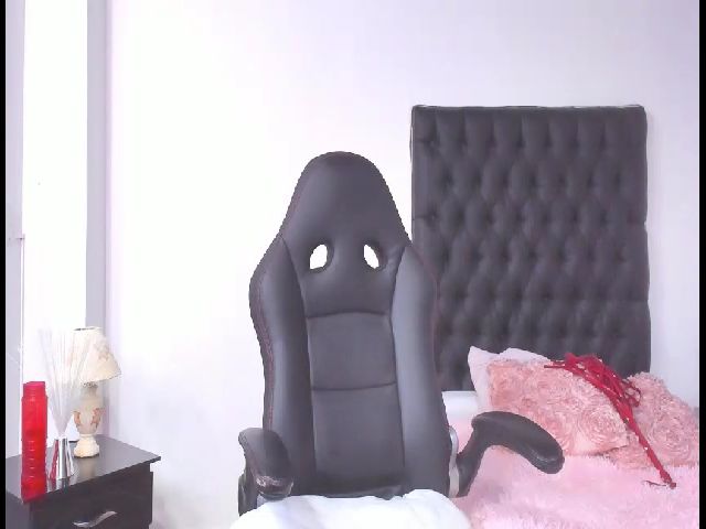 Live sex webcam photo for Cristinaebony #269264640