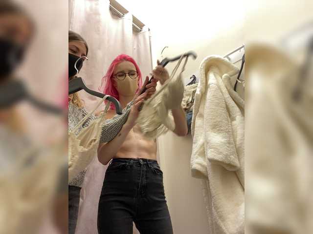 Live sex webcam photo for BlueCherry #269255154