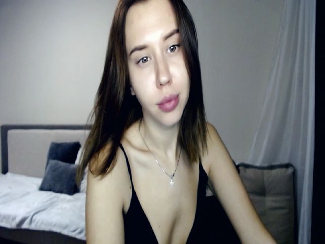 Live sex webcam photo for MiniDivaa #269248457