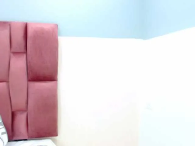 Live sex webcam photo for JessyVega #269246940