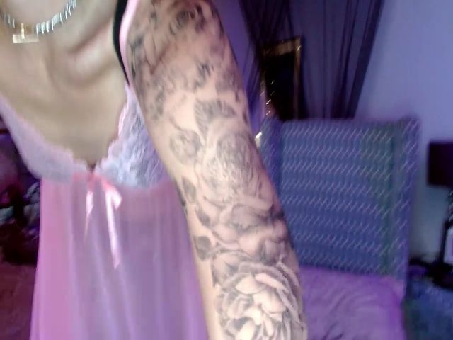 Live sex webcam photo for LilSadie #269247874