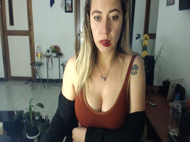 Live sex webcam photo for Ammylover #269249156