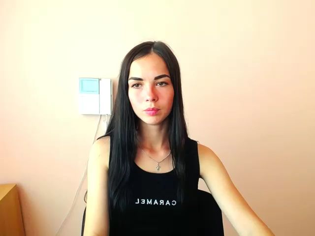 Live sex webcam photo for KatieCute_ #269254477